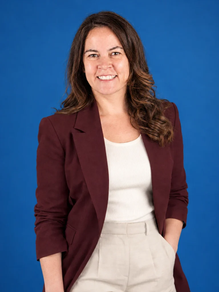 How old is Annie Linskey? Age and birthday